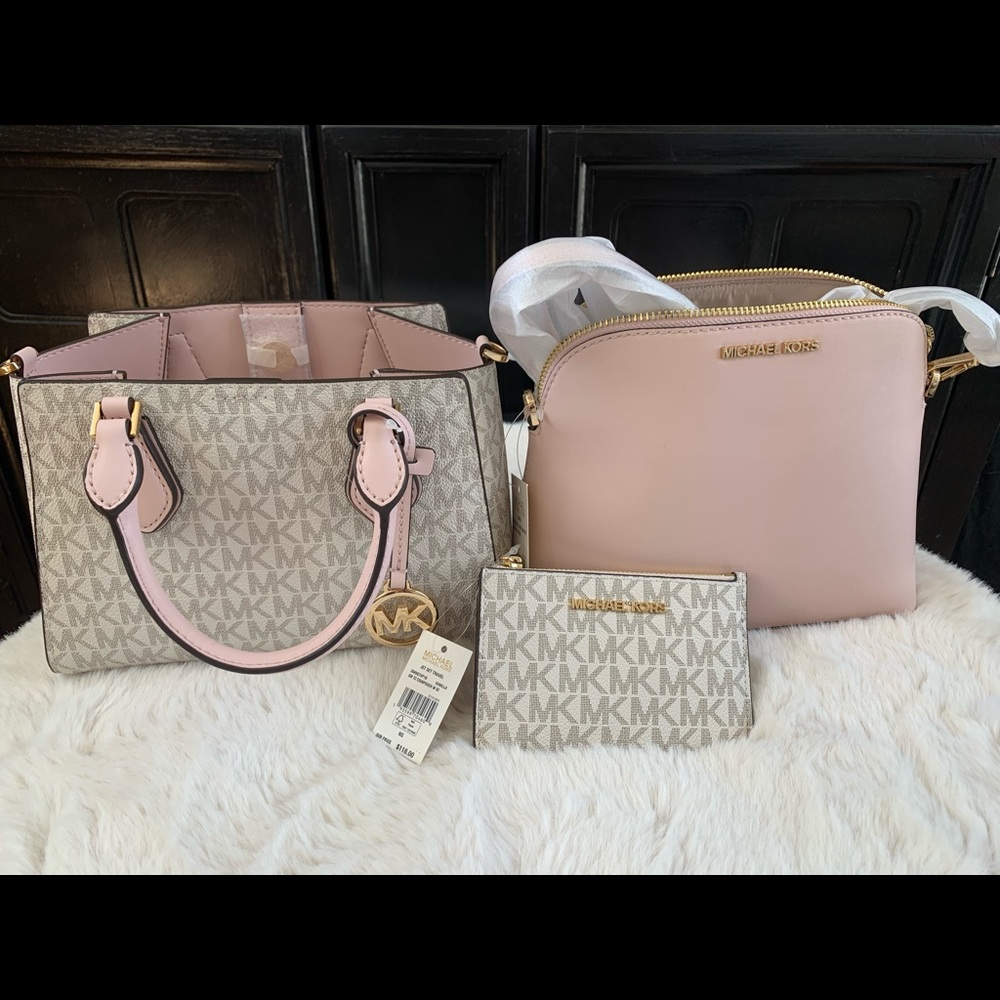 Michael Kors bundle 2in1 Crossbody bag and wallet